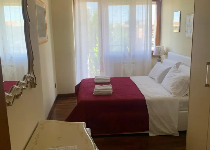 Appia Nuova Lucrezia Rom